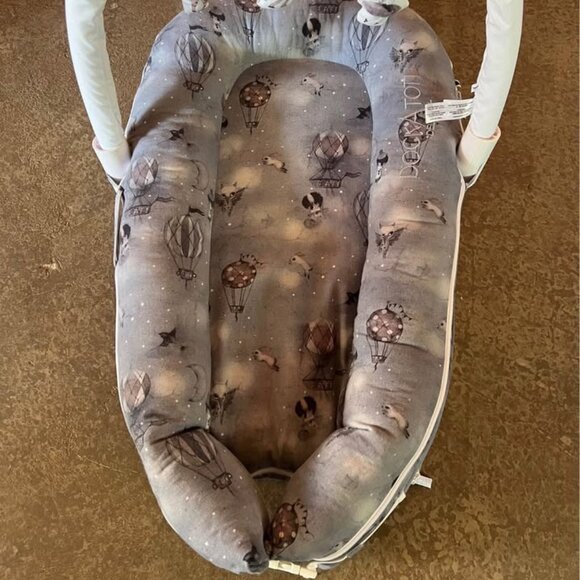 DockATot Deluxe+ Mrs. Mighetto - Picture 1 of 3